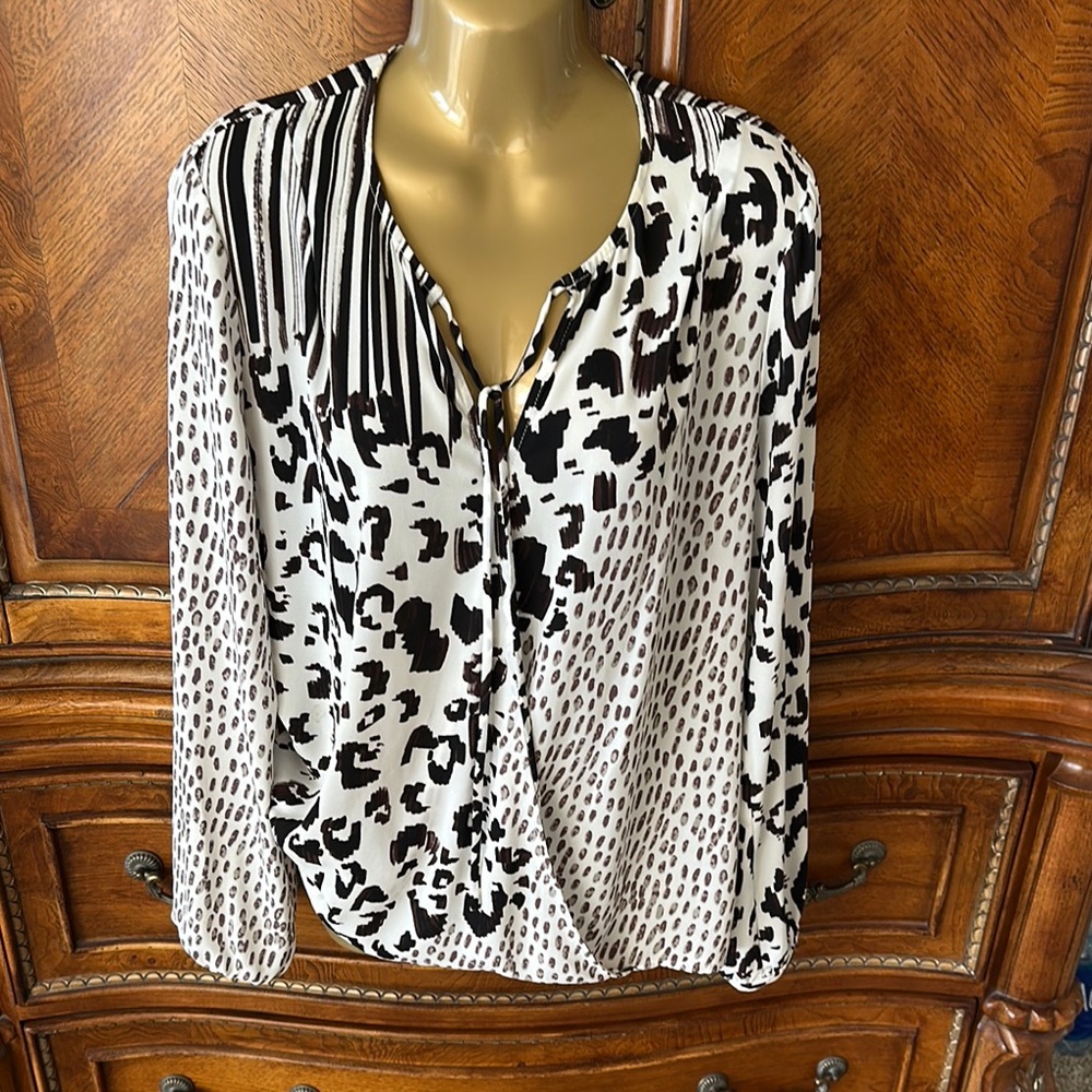 Stylish Black and White Women's Top